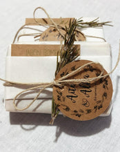 Cargar imagen en el visor de la galería, Jabón con papel vegetal