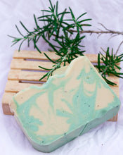 Cargar imagen en el visor de la galería, Jabón de romero y argán