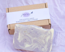 Cargar imagen en el visor de la galería, Jabón de lavanda y karité