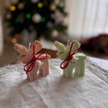 Cargar imagen en el visor de la galería, Vela Reno Navidad
