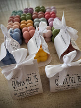 Cargar imagen en el visor de la galería, Vela Aromática Cubo
