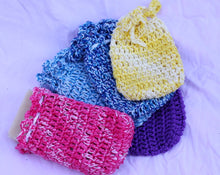 Cargar imagen en el visor de la galería, Bolsa-esponja de crochet
